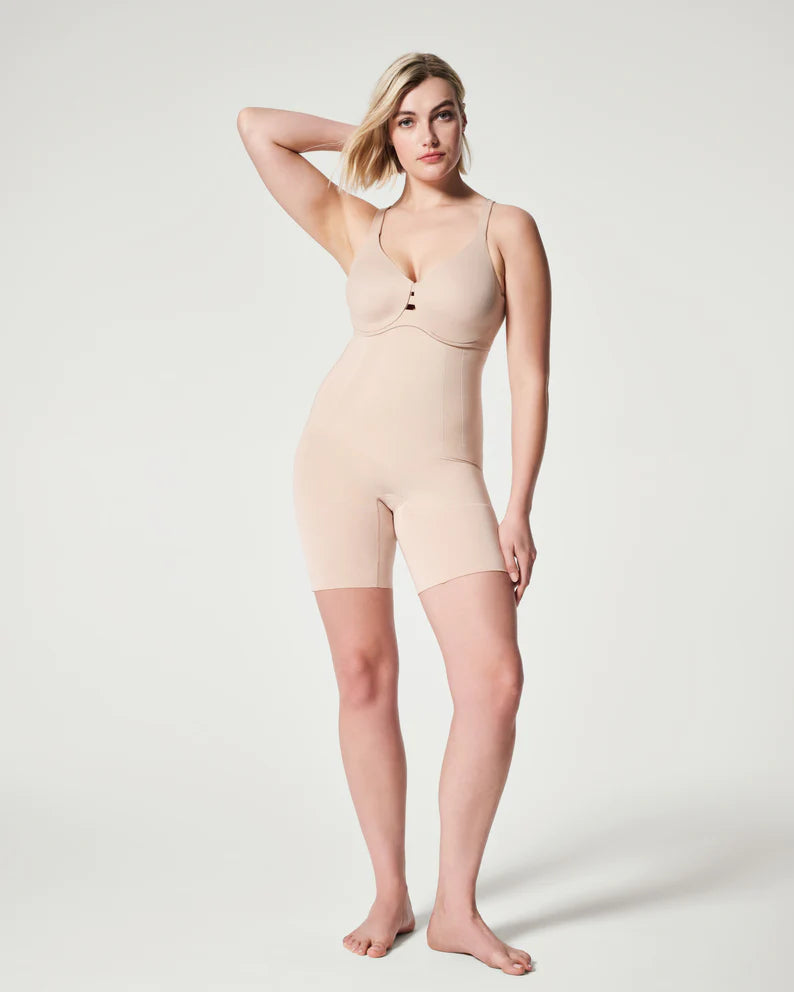 OnCore High-Waisted Mid-Thigh Short