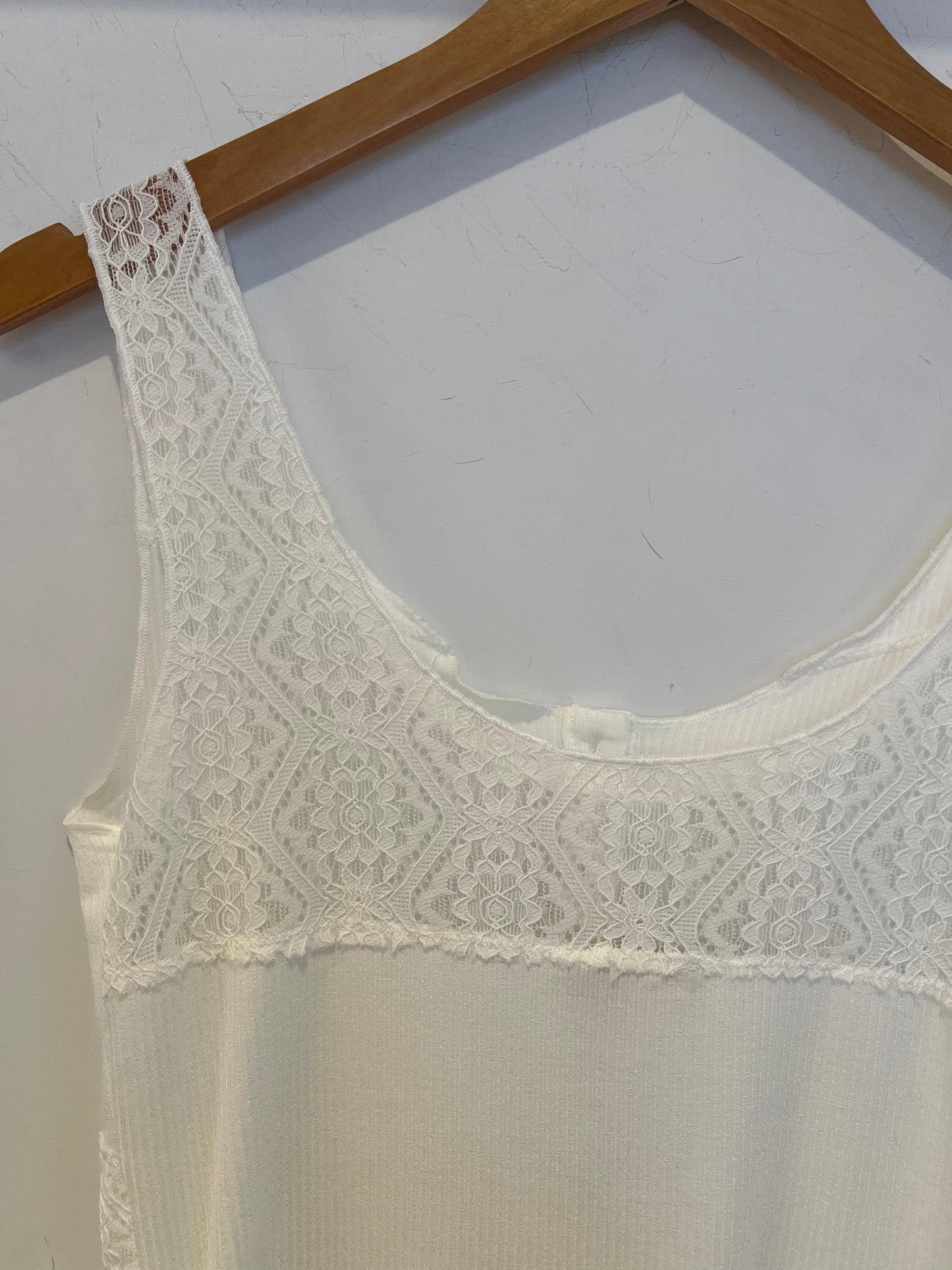 Lace Contrast Rib Tank