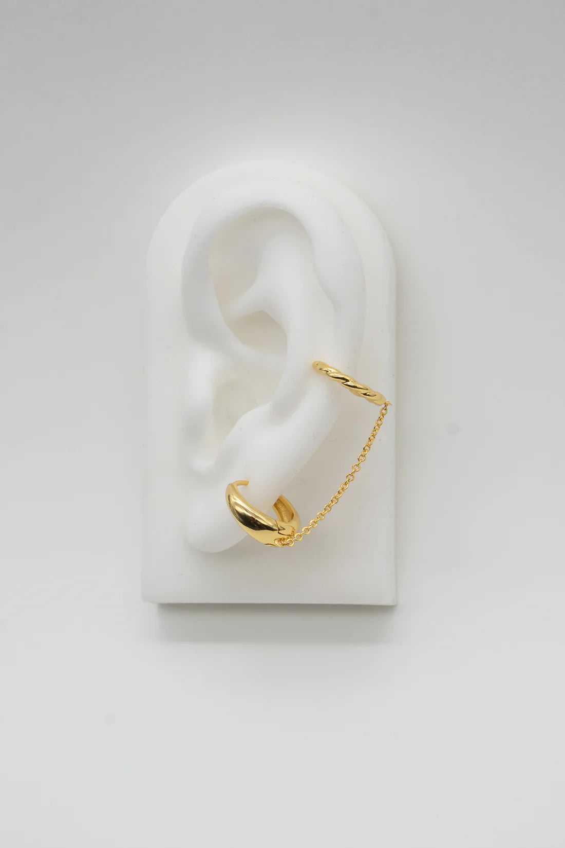 Zenith + Twisted ear cuff Single