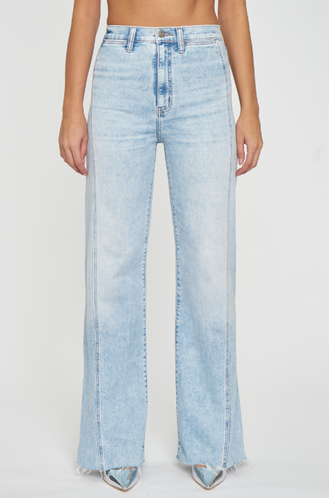 Far Out High Rise Jean in Cupid