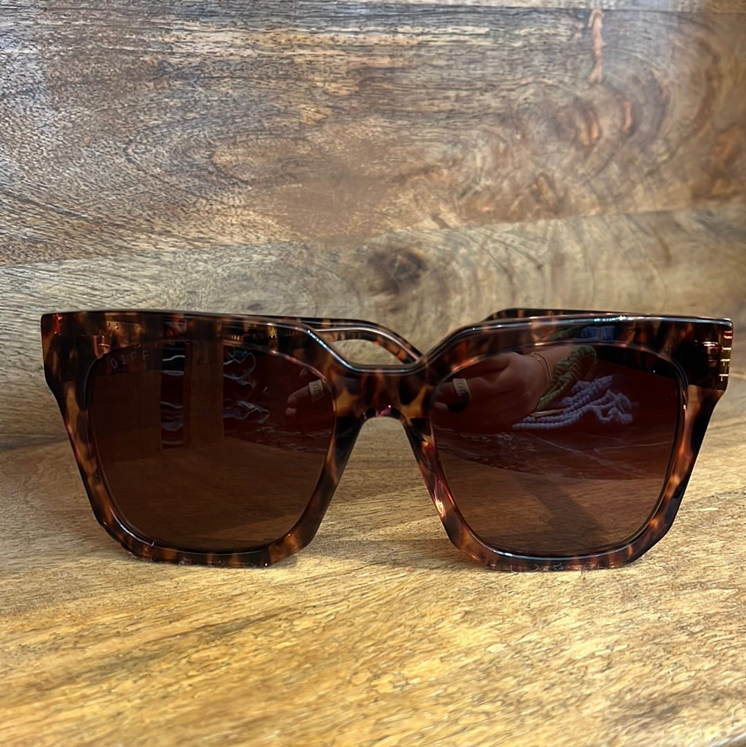 Ariana Wild Tort + Brown Polarized Sunglasses